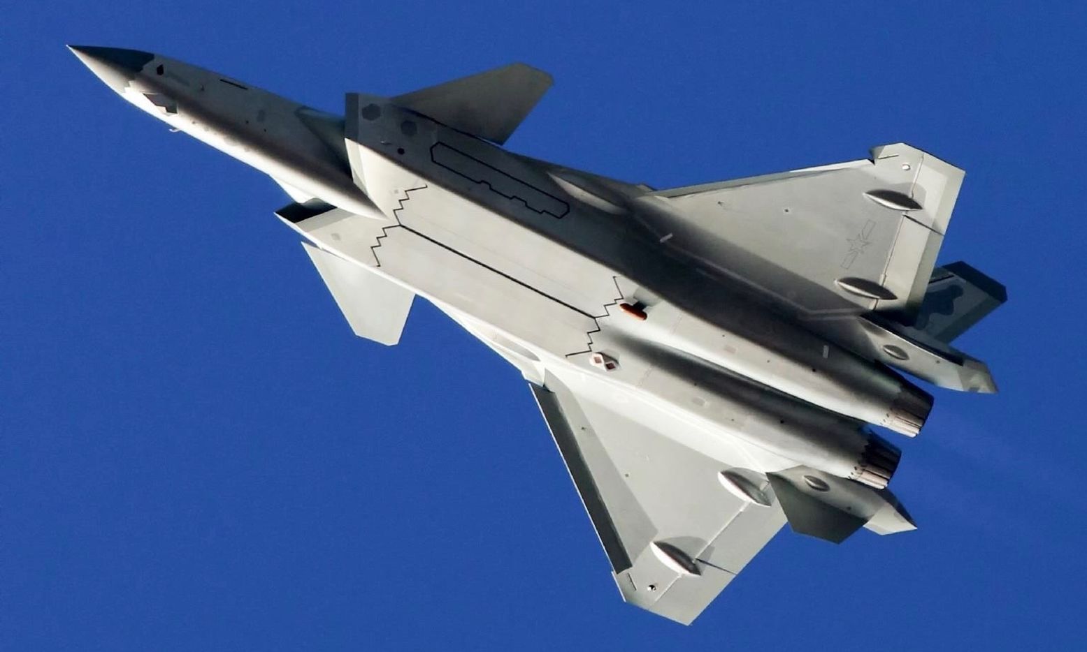 Dassault Rafale Vs Chengdu J-20 : The Quest For Aerial Supremacy ...